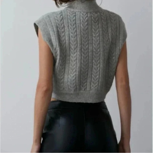 CRESCENT NWT XS Gray Cable Knit Mock Sweater - Picture 2 of 7